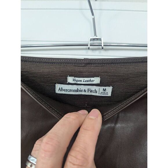 Abercrombie & Fitch Vegan Leather Pants women's size Med brown flare high rise - Picture 4 of 7